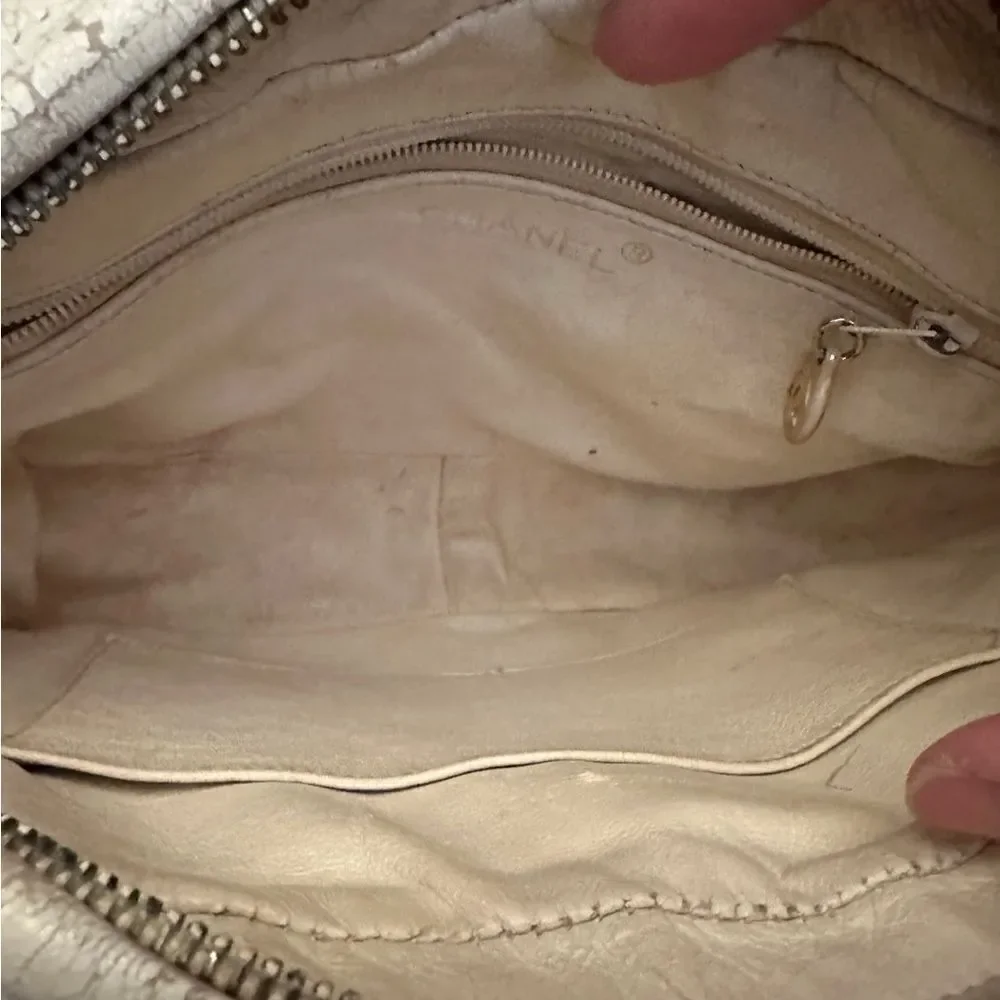 Chanel beige quilted gold tone leather crossbody bag